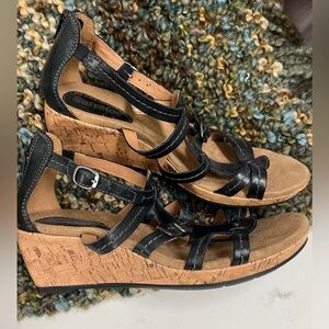 SOFT MOC LADIES BLACK SANDALS WEDGE 8.5